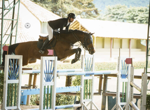 Mateo Casas se corona campeón en la Abierta 1.45 del Clásico Delipavo y participará en el Big Tour del GTC de Caballería